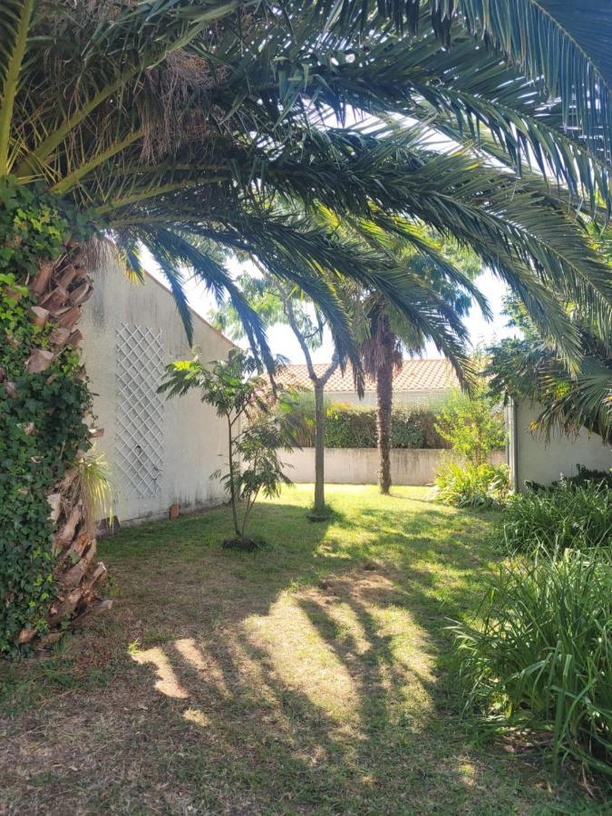 Agreable Maison Ensoleillee Avec Jardin Arbore Villa Le Château-dʼOléron Buitenkant foto